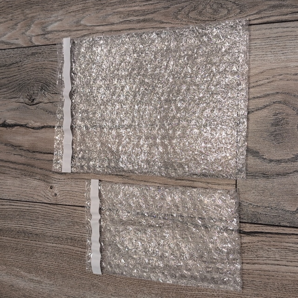 10 Bubble Wrap Bags Bundle 2 Sizes Self Sealing 5 of Each Size